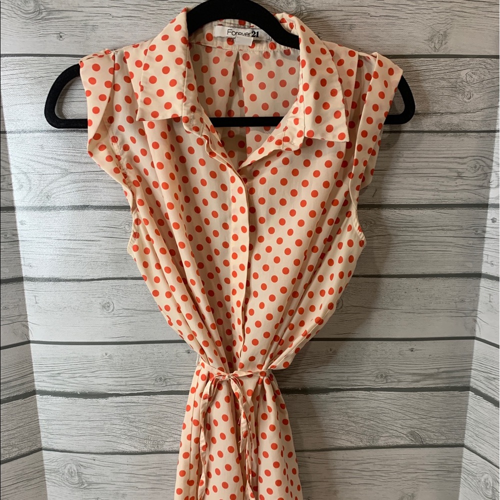 Forever 21 Women's Shirt Size M Cream & Pink Polka Dots Button Down Blouse Belt